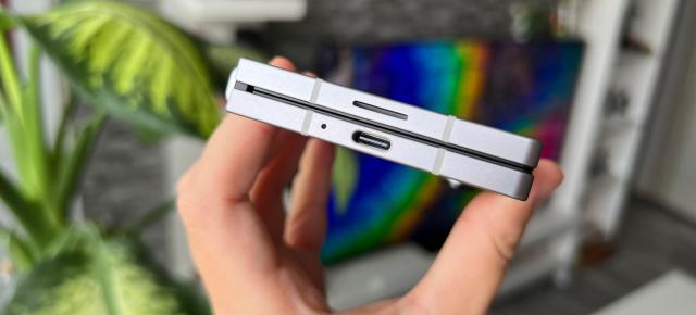 Samsung Galaxy Z Fold6: Acustica e peste predecesor, mai ales la gaming