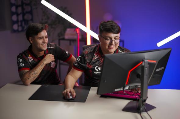 AGON by AOC lansează monitoarele esports CS24A și AG246FK6; refresh rate până la 610 Hz pentru competiții: Echipa G2 si monitoarele AOC_2.jpg