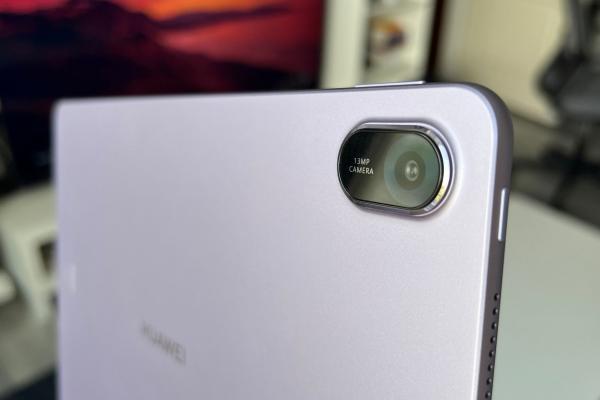HUAWEI MatePad 11.5 (2025) PaperMatte: Cameră strict pentru fotografiat documente și pentru apeluri video