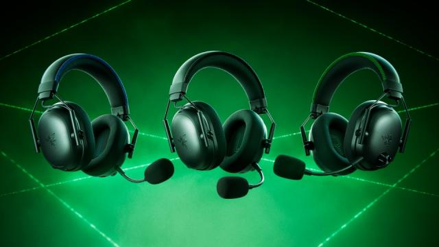 <b>Razer BlackShark V3 Pro debutează cu suport THX Spatial Audio și ANC hibrid; Modelele standard și X HyperSpeed completează gama</b>Razer a lansat oficial noua serie BlackShark V3 Pro, căști wireless pentru esports optimizate pentru PC, PlayStation și Xbox. Despre model am vorbit deja în articolul de ieri, unde colegul Alex a prezentat un hands-on cu produsul și a analizat conectivita