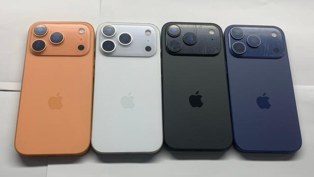 <b>Întregul lineup iPhone 17 este prezentat sub formă de machete, cu nuanțe actualizate; Lansarea este la 6 săptămâni distanță</b>Deși îmi vine greu să cred, mai sunt doar 6 săptămâni până la evenimentul de toamnă Apple acolo unde vor debuta noile iPhone-uri. Avem un lineup proaspăt ce include modelele iPhone 17, iPhone 17 Air care vine în loc de varianta Plus