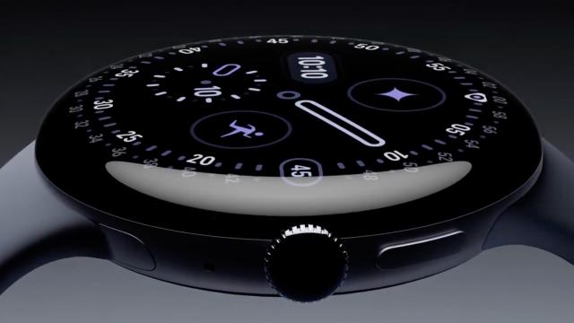 <b>Pixel Watch 4, detaliat în imagini și video scurse; două dimensiuni, ecran mai luminos și integrare Gemini</b>Evan Blass, sursa precedentului leak despre Pixel 10 Pro Fold, revine acum cu detalii și imagini presupus promoționale pentru Google Pixel Watch 4, ce urmează să fie prezentat oficial pe 20 august la evenimentul Made by Google. Pe lângă fotografiile de..