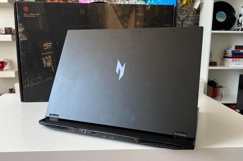 ACER Nitro 18 AI (AN18-61) - Design: Acer-Nitro-18-AI_006.jpg