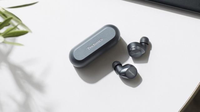 <b>TECHNICS anunță căștile wireless cu design in-ear EAH-AZ60 și EAH-AZ40; Vin cu ANC și promit o experiență audio de top</b>TECHNICS este o companie care s-a remarcat de-a lungul timpului pe piața de dispozitive audio. Aflăm prin intermediul GadgetZone.ro că producătorul a anunțat două modele de căști audio wireless. Este vorba despre TECHNICS EAH-AZ60 și EAH-AZ40