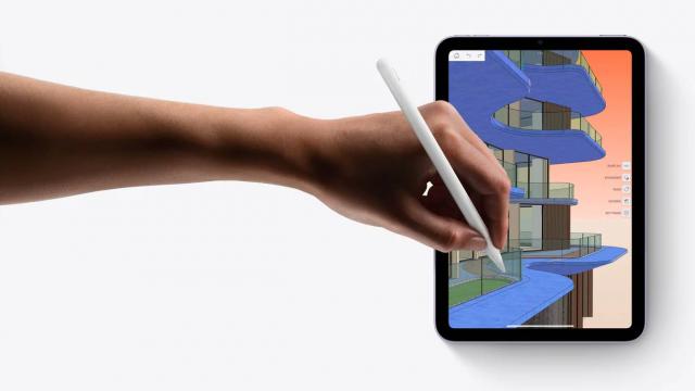 <b>iPad Mini 6 are şi alte buguri în afară de Jelly Scrolling: ecranul se decolorează, apare spectrul retragerii de produs</b>Scriam zilele trecute despre problemele lui iPad Mini 6 cu Jelly Scrolling şi reacţia Apple, care a declarat că "e feature, nu bug". Azi aflăm că tableta cea nouă are şi alte probleme, iar unele site-uri mai alarmiste vorbesc chiar 