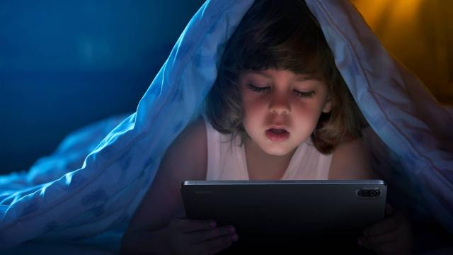 <b>Tableta Xiaomi Pad 5 debutează oficial pe piața din România, cu Snapdragon 860, ecran 120Hz și 300 lei reducere în perioada 7-9 octombrie</b>După mulți ani în care nu a mai activat în zona de tablete, cei de la Xiaomi au revenit în 2021 pe această piață și nu oricum, ci cu două tablete care au atras privirile publicului. Vorbim desigur despre Xiaomi Pad 5 și Xiaomi Pad 