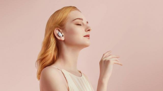<b>Xiaomi aduce la vânzare în România noile căști Redmi Buds 3 Pro cu ANC hibrid și încărcare wireless</b>Evenimentul Xiaomi de astăzi nu a fost doar despre lansarea în România a noilor telefoane Xiaomi 11T și 11T Pro, ci și despre purtabile. Astfel, a debutat oficial și Redmi Buds 3 Pro, o pereche de căști wireless care livrează 