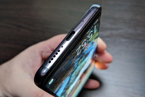 Huawei Mate 10 Pro: Baterie cu încărcare super rapidă, playback video generos