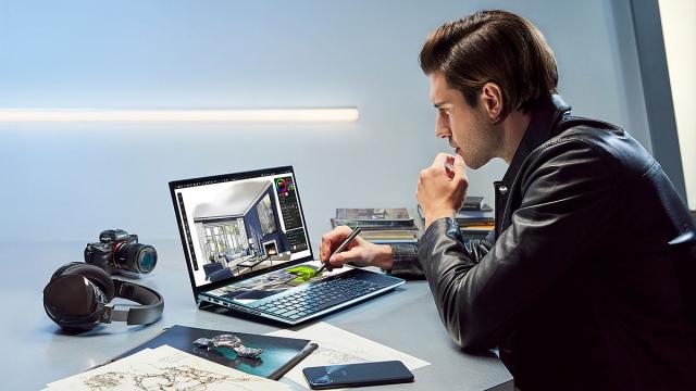 <b>ASUS aduce în România laptopul cu două ecrane 4K: ASUS ZenBook Duo Pro; Iată ce alte noutăţi au fost prezentate la Bucureşti</b>2019 este un an special pentru ASUS, care aniversează 30 de ani de existenţă. Compania taiwaneză a sărbătorit momentul la Computex 2019, lansând câteva laptopuri noi, care au şi ajuns în România. Ele au fost prezentate astăzi în Bucureşti, iar vedeta..