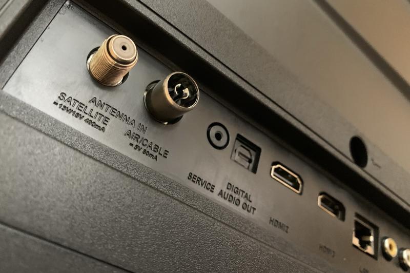 Allview Android TV (50ATA6000-U), porturi: Allview-Android-TV-50-inch_018.jpg