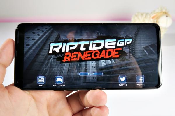 OPPO Reno6 5G: Benchmark-uri satisfăcătoare, cu surprize chiar la GPU