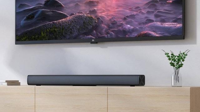 <b>TomTop are reduceri pentru două produse care ajung să coste sub 50 euro fiecare: soundbar Redmi și aparat de curățat cu aburi</b>Astăzi din partea celor de la TomTop primim două recomandări de produse vândute pentru sub 50 euro fiecare, pe listă fiind soundbar-ul Redmi TV și un aparat de curățat cu aburi cu un nume pe măsură Multifunctional Handheld 