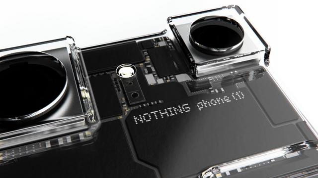 <b>Nothing va lansa un prim smartphone la începutul anului 2022; Se află în dezvoltare și o baterie externă numită Power (1)</b>Nothing este compania care a “zguduit” lumea tech în 2021, încă de când Carl Pei, co-fondator OnePlus, a decis să o ia pe alt drum. Primul produs lansat în vara acestui sunt căștile wireless Ear (1), firma fiind inițial axată pe produse audio. Totuși