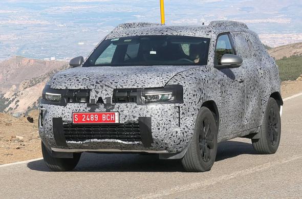 Dacia Duster 2024 - Leak foto: 2024 Dacia Duster spyshots.jpg