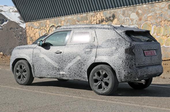 Dacia Duster 2024 - Leak foto: 2024 Dacia Duster spyshots-3.jpg