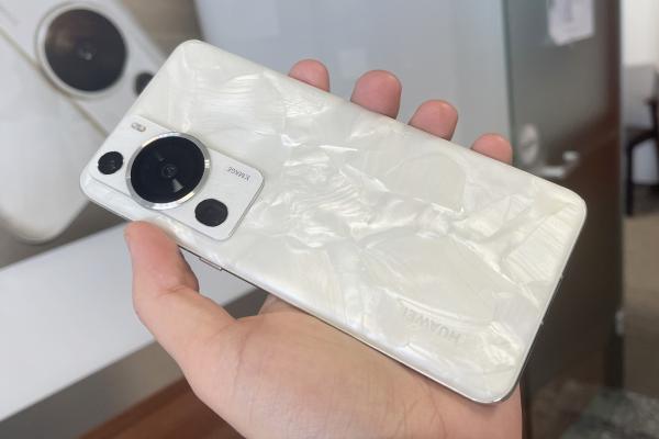 Huawei P60 Pro Unboxing: marmură sau perlă? Între camera de top 3 şi CPU, Android last gen