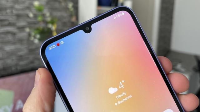 <b>Samsung Galaxy A34 5G: Conectivitate surprinzătoare, viteze de Wi-Fi 6 deși nu avem așa ceva</b>Samsung Galaxy A34 este un smartphone 5G și are cam tot ce e necesar la capitolul conectivitate. Din păcate, nu avem Wi-Fi 6, iar modele rivale de pe piață vin chiar și cu emițător infraroșu pentru controlarea altor dispozitive. Începem totuși