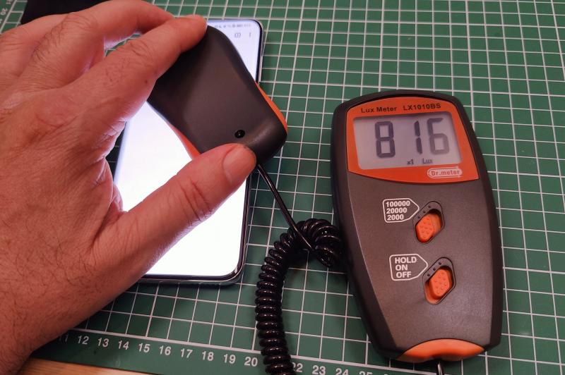 Luminozitate display Huawei P60 Pro și ecranul văzut la microscop: HUAWEI-P60-Pro_005.jpg