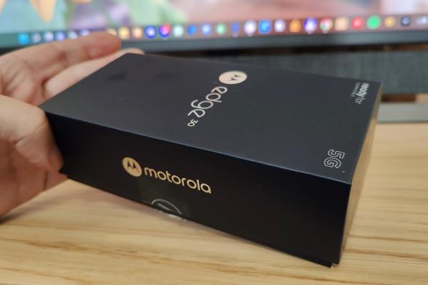 Motorola Edge 30 - Unboxing