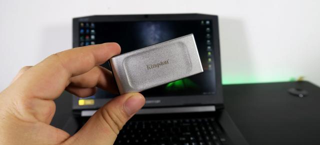 Prezentare Kingston XS2000 - SSD-ul viitorului, portabil și rezistent, pentru stocare facilă a fișierelor de pe smartphone, laptop sau tabletă