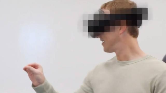 <b>Meta prezintă casca VR Project Cambria, viitorul realităţii virtuale şi Metaverse</b>În vreme ce toată lumea vorbea despre Google şi prezentările de la I/O 2022, Mark Zuckerberg şi ai lui ne ofereau un demo pentru un produs legat de Metaverse. E vorba despre un headset VR Project Cambria, despre care avem detalii mai jos

