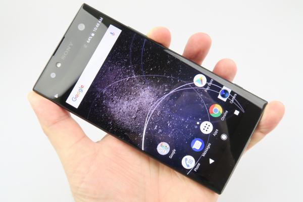 Sony Xperia XA2 Ultra: Display luminos, culori vii, puțin cam reci
