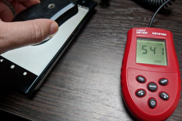 Luminozitate ecran Sony Xperia XA2 Ultra