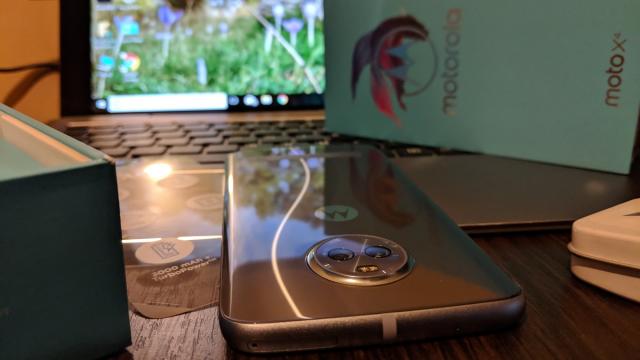 <b>Mobicast #212: Podcast/Videocast Mobilissimo.ro despre lansare Huawei P20, Xiaomi Mi MIX 2S, iPad 9.7, filmul Ready Player One</b>Dacă e weekend, e timpul pentru un nou Mobicast, ajuns la ediţia 212 de această dată. Podcastul şi videocastul nostru săptămânal e plin de noutăţi, pentru că au debutat 3 noi telefoane Huawei, de fapt două flagship-uri, un model premium şi un model..