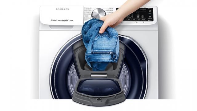 <b>Turul Magazinelor #402: Noua maşină de spălat Samsung Quick Drive, televizor LED super accesibil şi mic, cameră nouă Acer cu captură la 360 de grade</b>În turul magazinelor de astăzi avem o vedetă specială și anume mașina de spălat Samsung WW70M644OPX/LE, un produs spectaculos ce tocmai a poposit pe plan local. Mai includem pe lista de recomandări și un multifuncțional, dar și un aparat