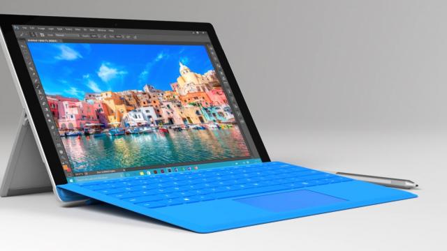 <b>Microsoft Surface Pro 5 ar putea sosi în 2017 alături de procesoare Intel Kaby Lake</b>Cu toate că existau unele informații potrivit cărora Microsoft urma să lanseze hibridul Surface Pro 5 în acest an, se pare că firma IT amână debutul produsului pentru primăvara lui 2017, și asta pentru a oferi pe piață versiuni cu procesoare Intel Kaby