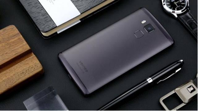 <b>Vernee Apollo Lite este comparat cu OnePlus 3 din punct de vedere al design-ului; vedem și un clip interesant</b>Încă puțin și cei de la Vernee vor da startul livărilor de terminale Apollo Lite către utilizatorii ce au plasat o precomandă anterior. În așteptarea procesului, compania decide să ne prezinte astăzi un clip interesant în care design-ul lui Apollo Lite