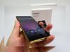 Sony Xperia Z5 Premium Unboxing: primul telefon cu ecran 4K scos din cutie pe auriu, arată ca un lingou (Video)