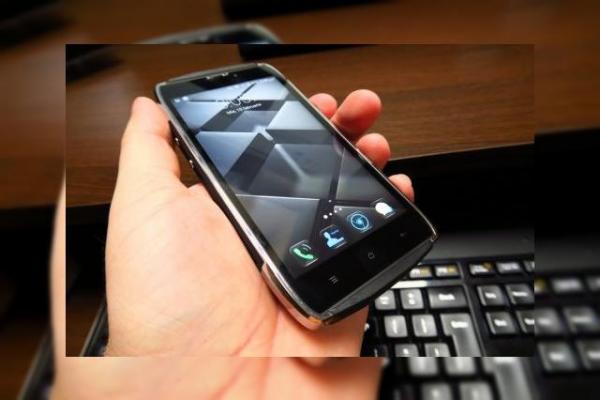iHunt X200 Review: "Telefonul Revenant" cu design deosebit, volum ce sperie ursul (Video)