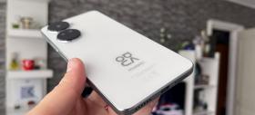 HUAWEI nova 12 SE: Design modern și arătos, telefon ideal pentru tineri