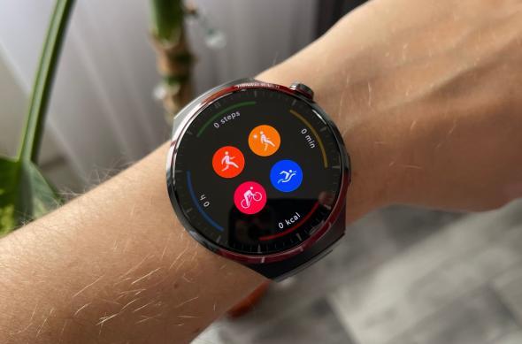 Huawei Watch 4 Pro Space Edition - Fotografii: HUAWEI-Watch-4-Pro-Space-Edition_043.jpg