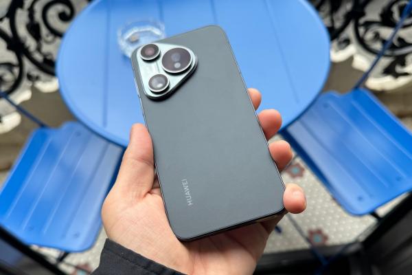 Huawei Pura 70 Hands on: juniorul care bate seniorii la zoom optic, ceva mai manevrabil