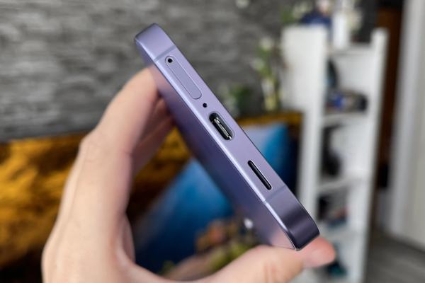 Samsung Galaxy S24+: Acustica stereo AKG e neschimbată, avem și bas