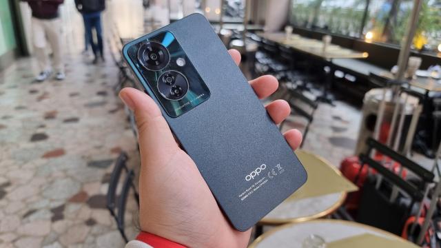 <b>OPPO Reno11 F 5G: Benchmark-uri „clasice” de smartphone mid-range lansat în 2024, concurăm cu Galaxy A35</b>În general nu avem mari așteptări de la telefoanele mid-range, doar că OPPO spune că acest smartphone va putea realiza sarcini de bază chiar și după 4 ani de utilizare continuă. În plus, după cum am discutat deja la capitolul baterie, bateria terminalului