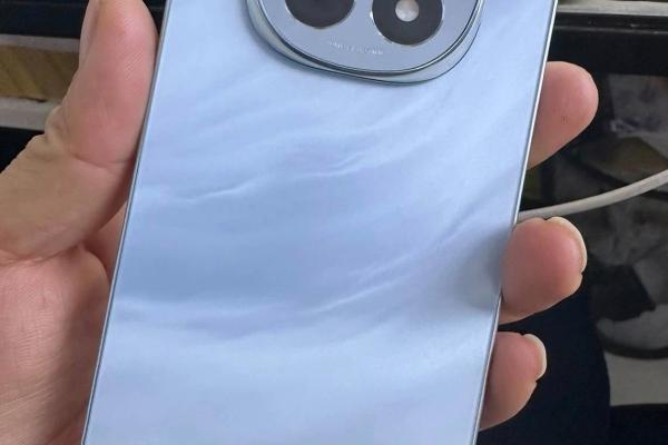 OPPO A5 (2025) - Fotografii hands-on (Leak)