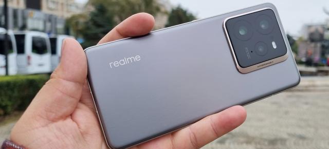 realme GT 7 5G apare în baza de date TENAA, cu specificații similare cu ale variantei Pro; Ce ne rezervă?