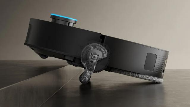 <b>CES 2025: Dreame prezintă aspiratorul robot care urcă scări, X50 Ultra; Putere impresionantă de 20.000 Pa și funcție de mopping cu apă caldă</b>Una dintre problemele aspiratoarelor robot este... urcatul de scări. Evident, ele nu pot face asta, mai ales dacă treptele sunt prea înalte. Dreame a rezolvat problema asta, cu modelul X50 Ultra, proaspăt prezentat la CES 2025 şi despre care aflăm