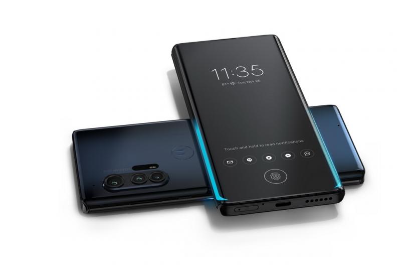 Motorola Edge+, fotografii oficiale: motorola edge+ thunder grey power sharing.jpg