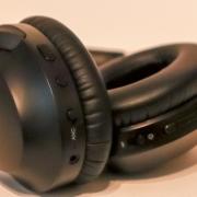Avantree Aria AS90 Review: Căști wireless over ear cu autonomie generoasă și ANC la bord
