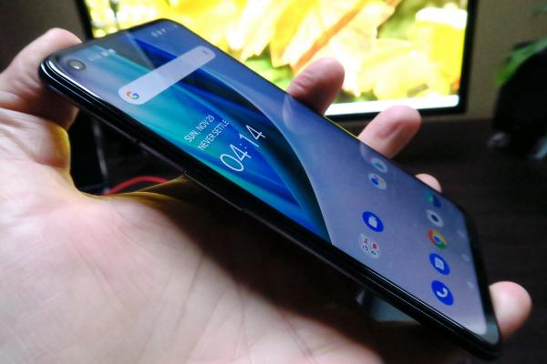 OnePlus Nord N10 5G Unboxing: primul telefon OnePlus de buget păstrează 5G-ul şi ecranul de 90 Hz (Video)