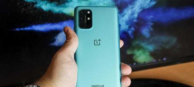 OnePlus 8T: Hardware de flagship, cu mici compromisuri