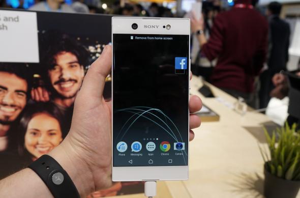 Sony Xperia XA1 Ultra - Fotografii Hands-On de la evenimente: Sony-Xperia-XA1-Ultra_001.JPG