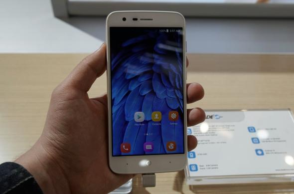 ZTE Blade V8 Lite - Fotografii Hands-On: ZTE-Blade-V8-Lite_008.jpg