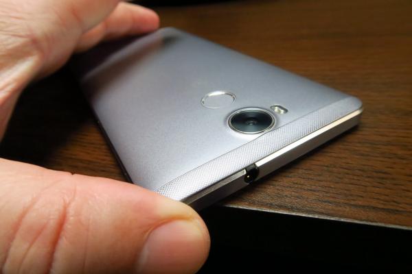 Fotografii hands-on cu iHunt One Love