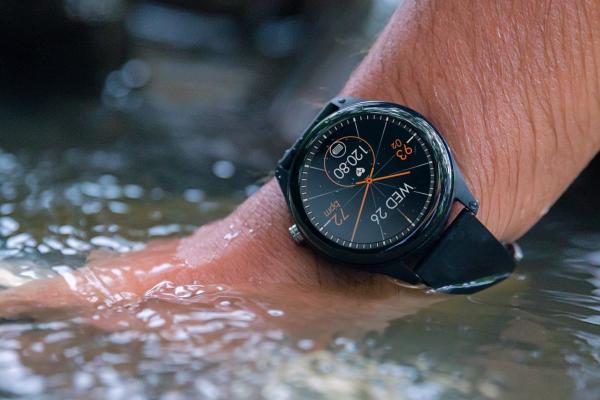 ASUS VivoWatch SP, ceasul inteligent cu EKG, certificare 5ATM și autonomie de 10 zile ajunge în România
