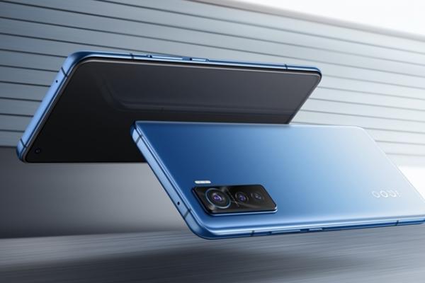 Vivo iQOO 5 este anunțat în China; Costă sub 500 de euro și aduce ecran 120Hz, CPU Snapdragon 865, cameră foto de 50 mpx